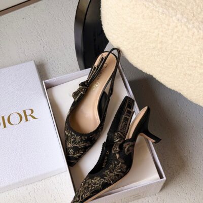 J'Adior Slingback Pump