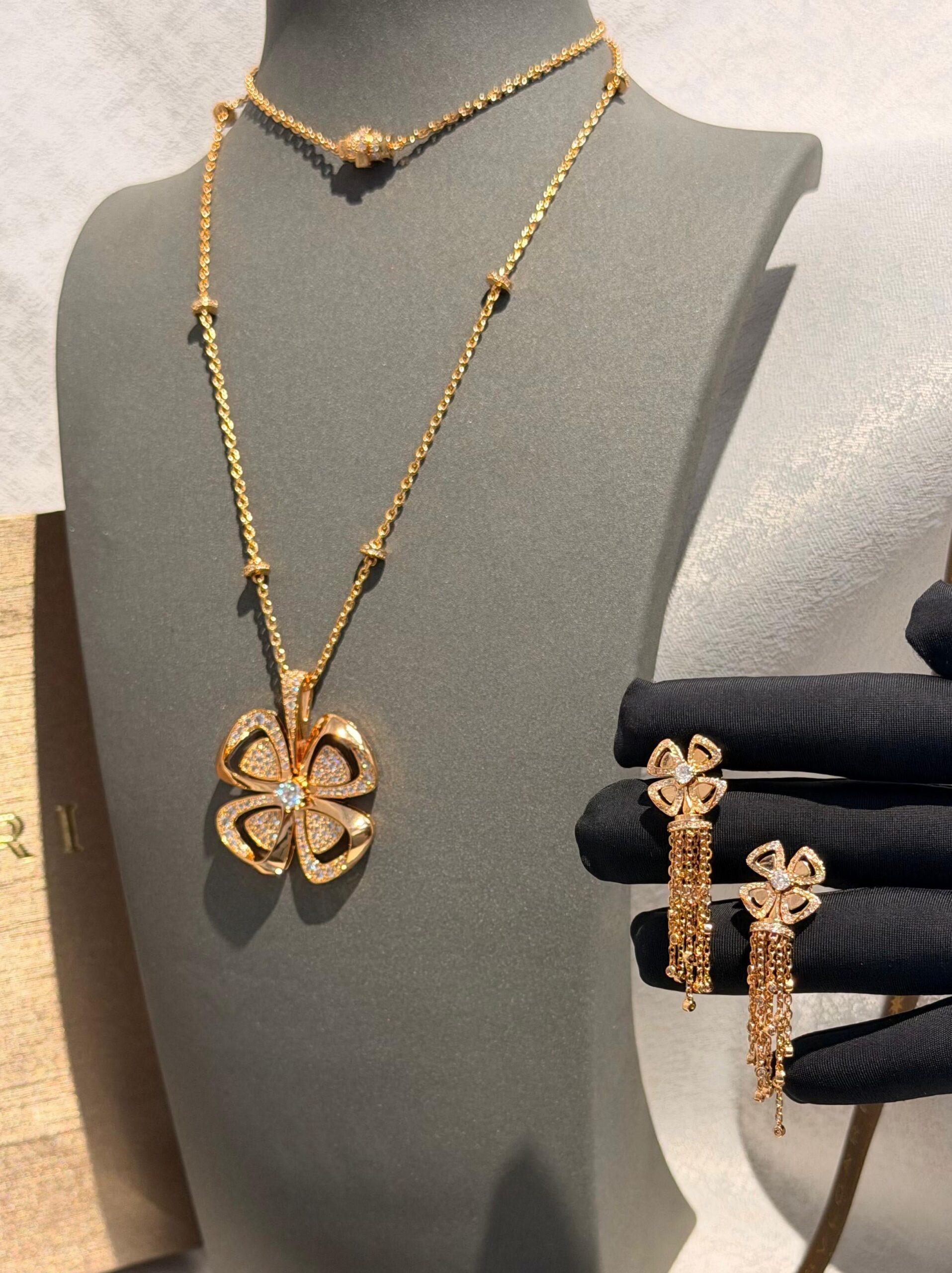 BVLGARI FIOREVER NECKLACE & EARRINGS