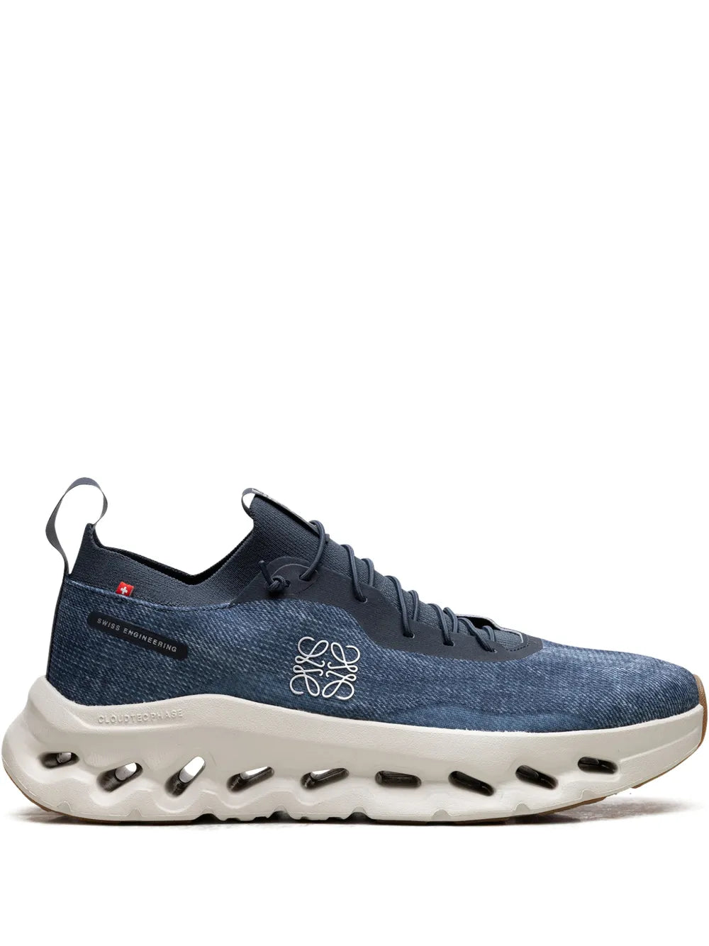 On Cloudsolo logo detail sneakers