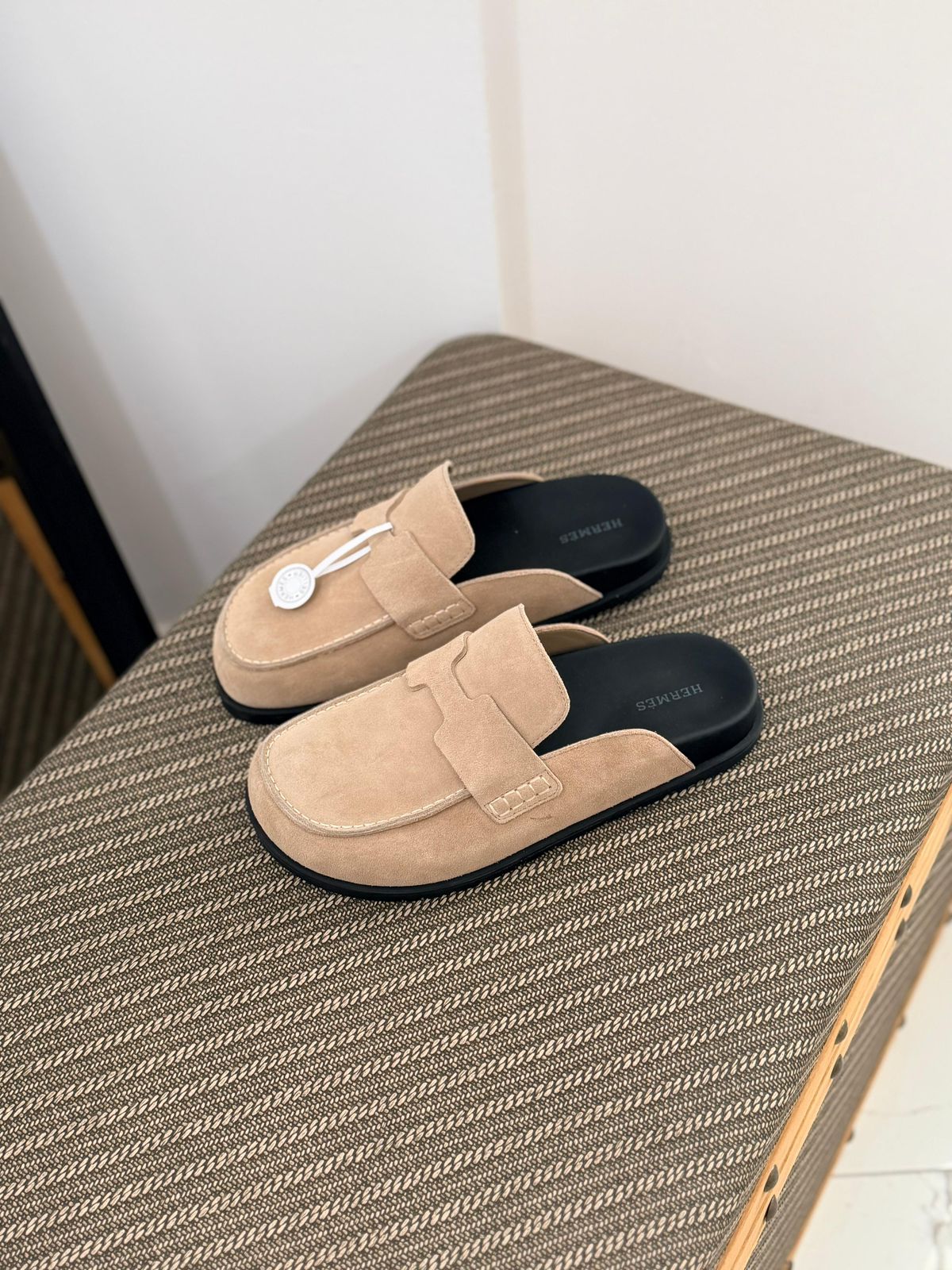 Hermes Mules Go - Image 4