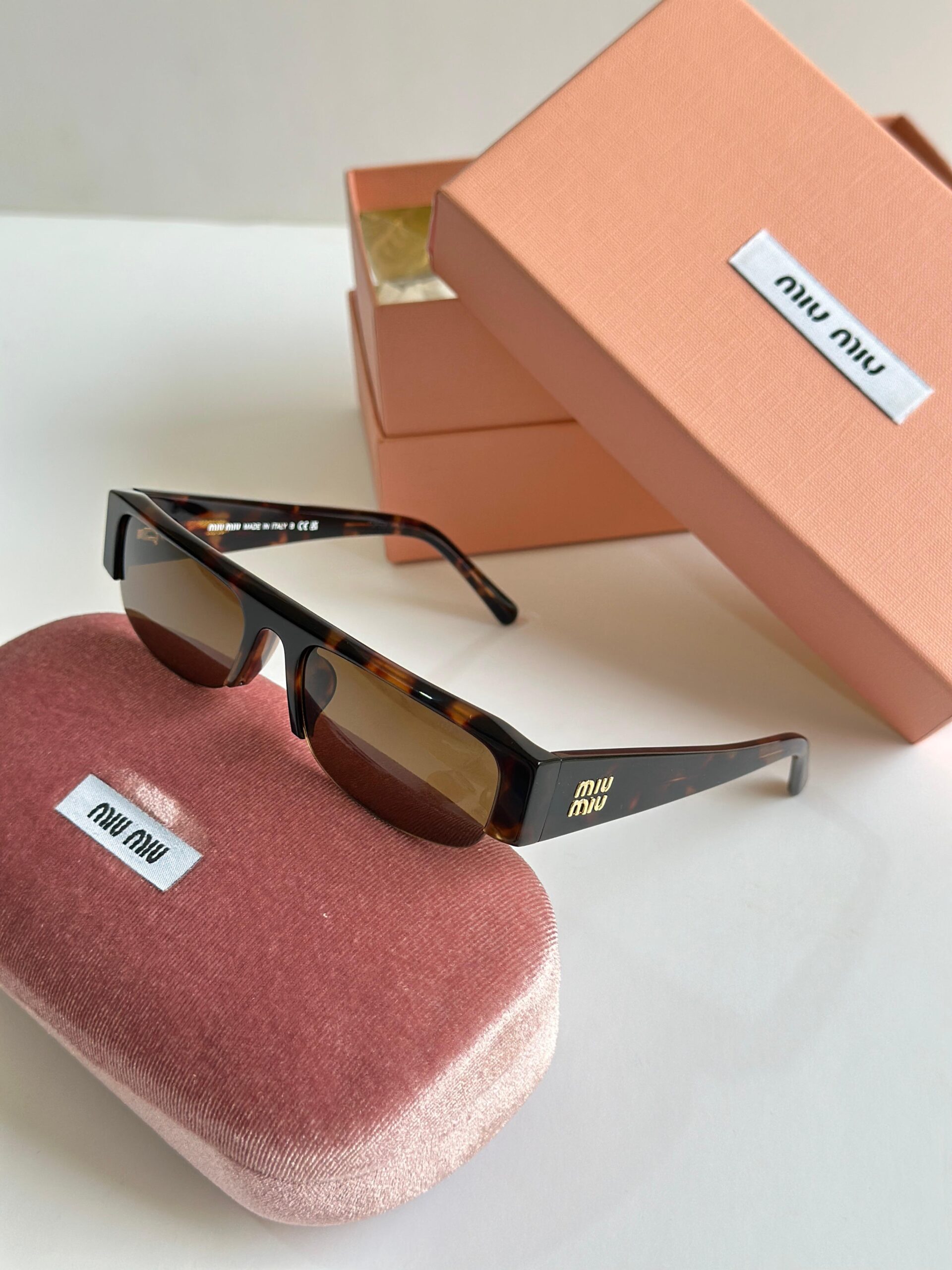 Miu Miu Vedette sunglasses - Image 2