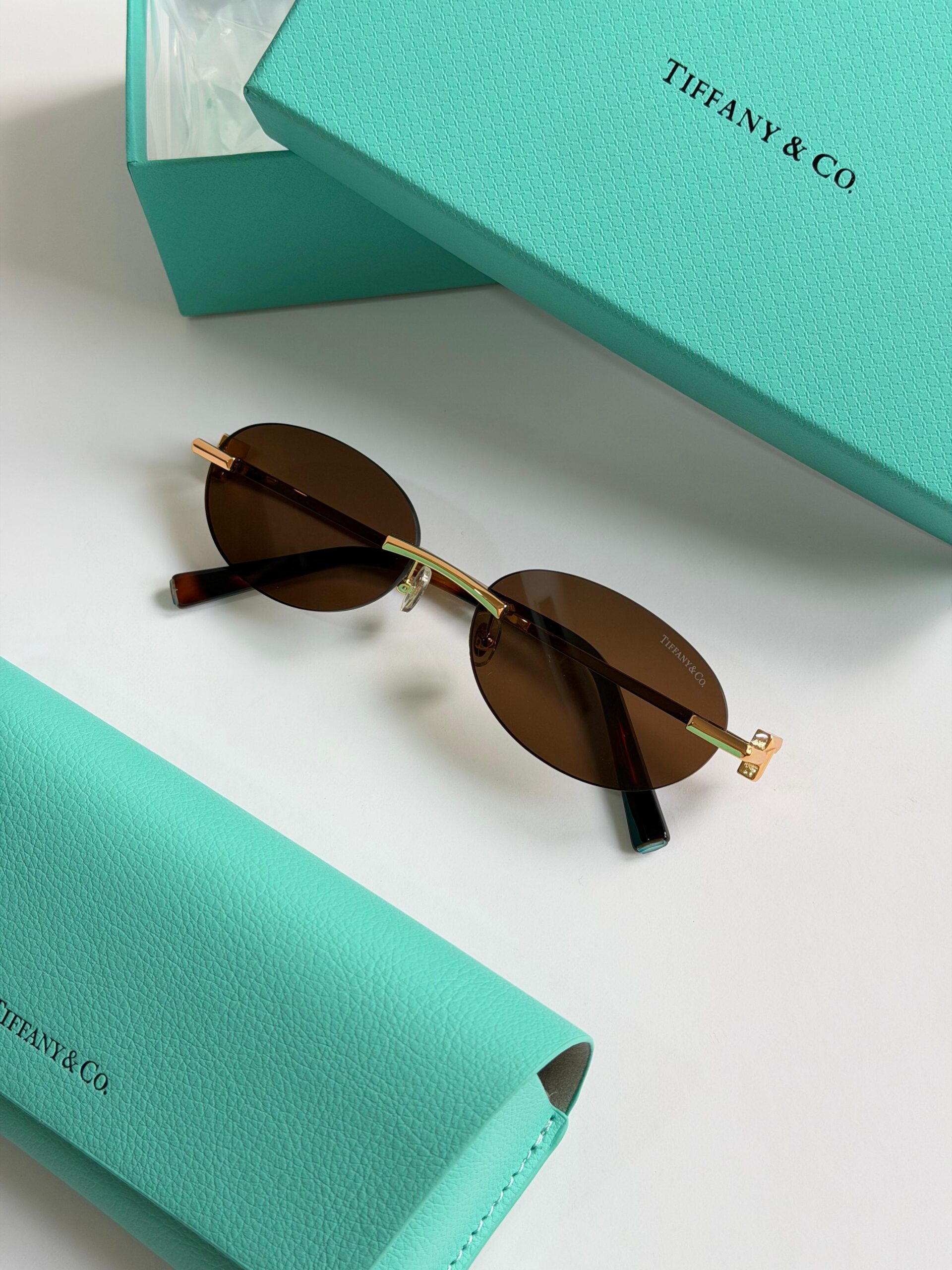 Tiffany Round Sunglasses - Image 4