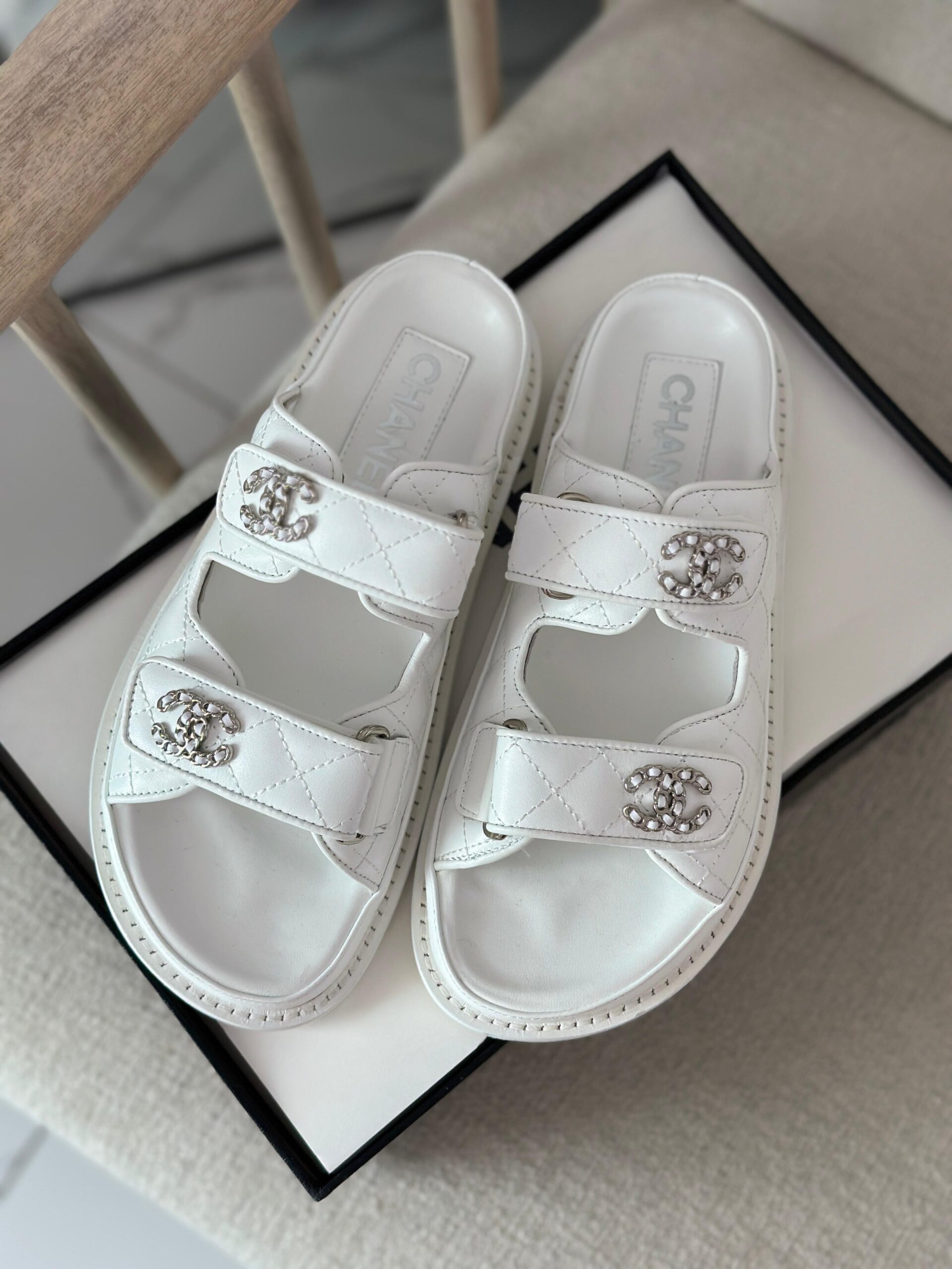 Chanel Lambskin sandals - Image 5
