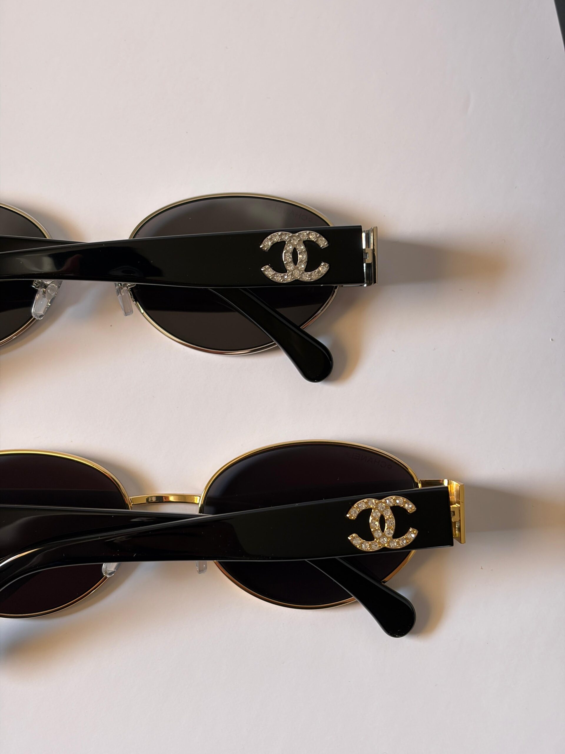 CHANEL Sunglasses: Oval - Image 4