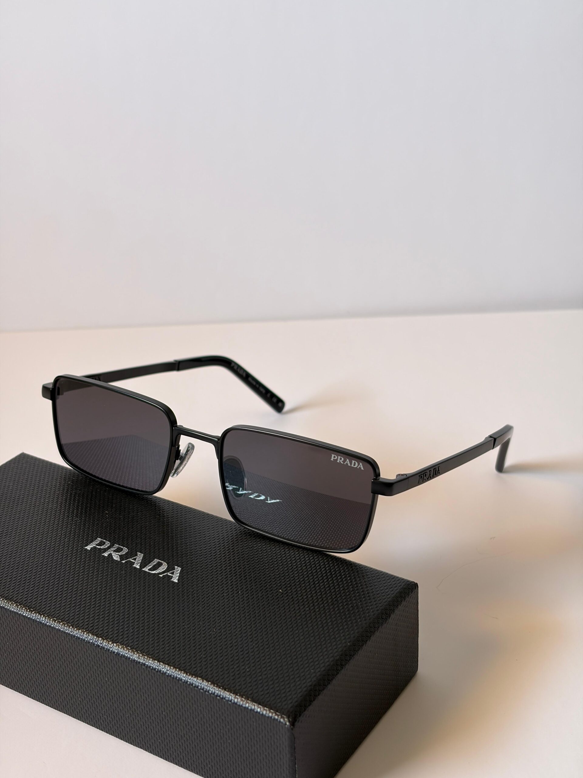 PRADA UNISEX SUNGLASSES - Image 3