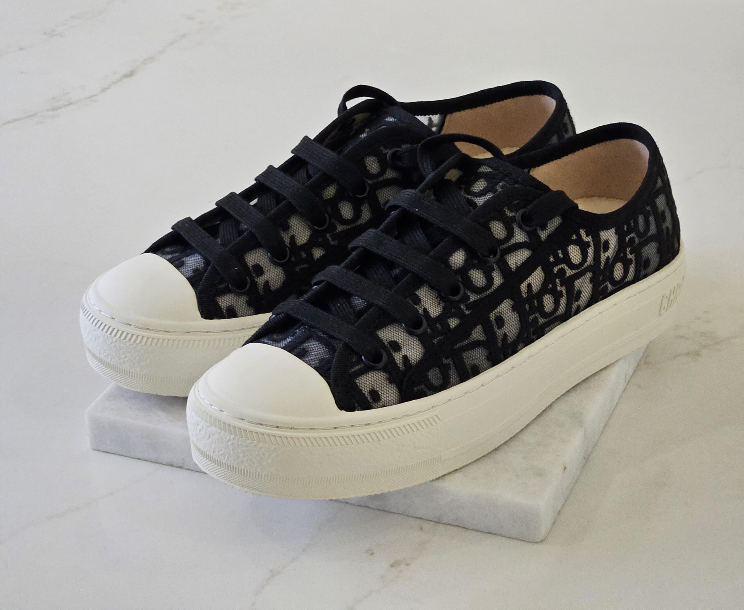 Dior Walk'n'Dior Sneaker Black Dior Oblique Embroidered Mesh - Image 3