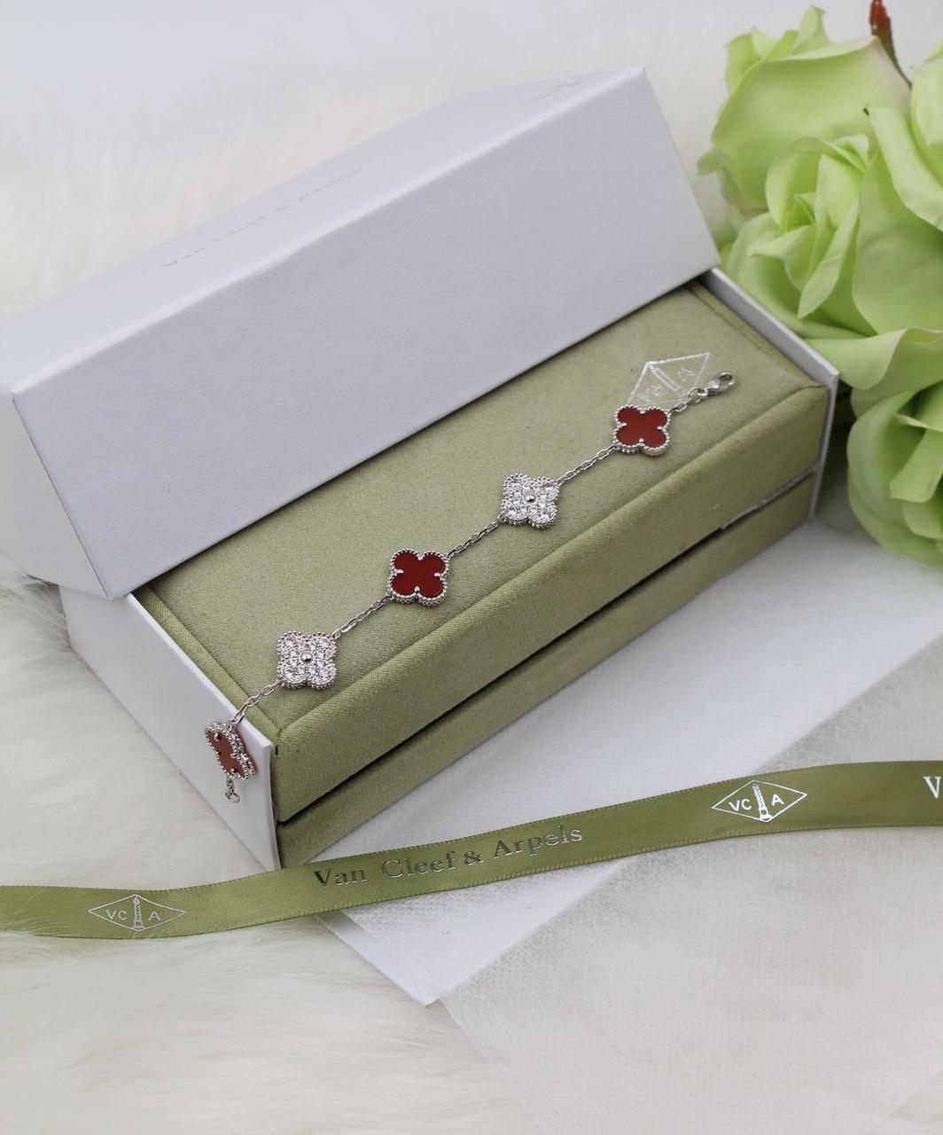 Van Cleef Alhambra Vintage Bracelet - Image 9
