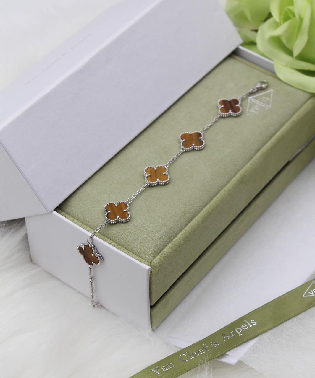 Van Cleef Alhambra Vintage Bracelet - Image 5