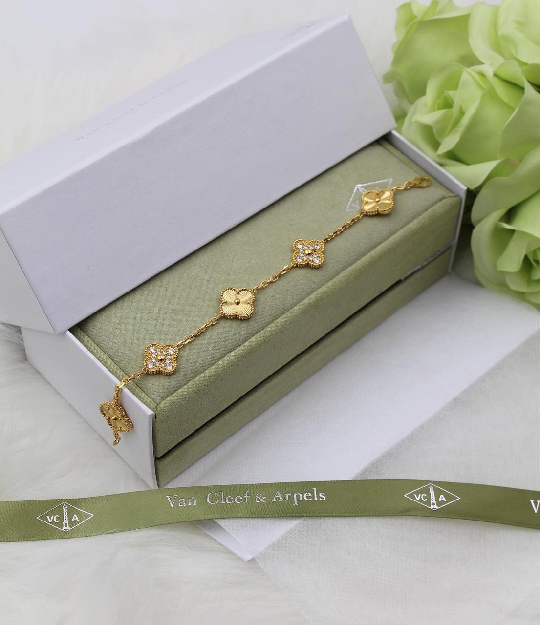 Van Cleef Alhambra Vintage Bracelet - Image 9