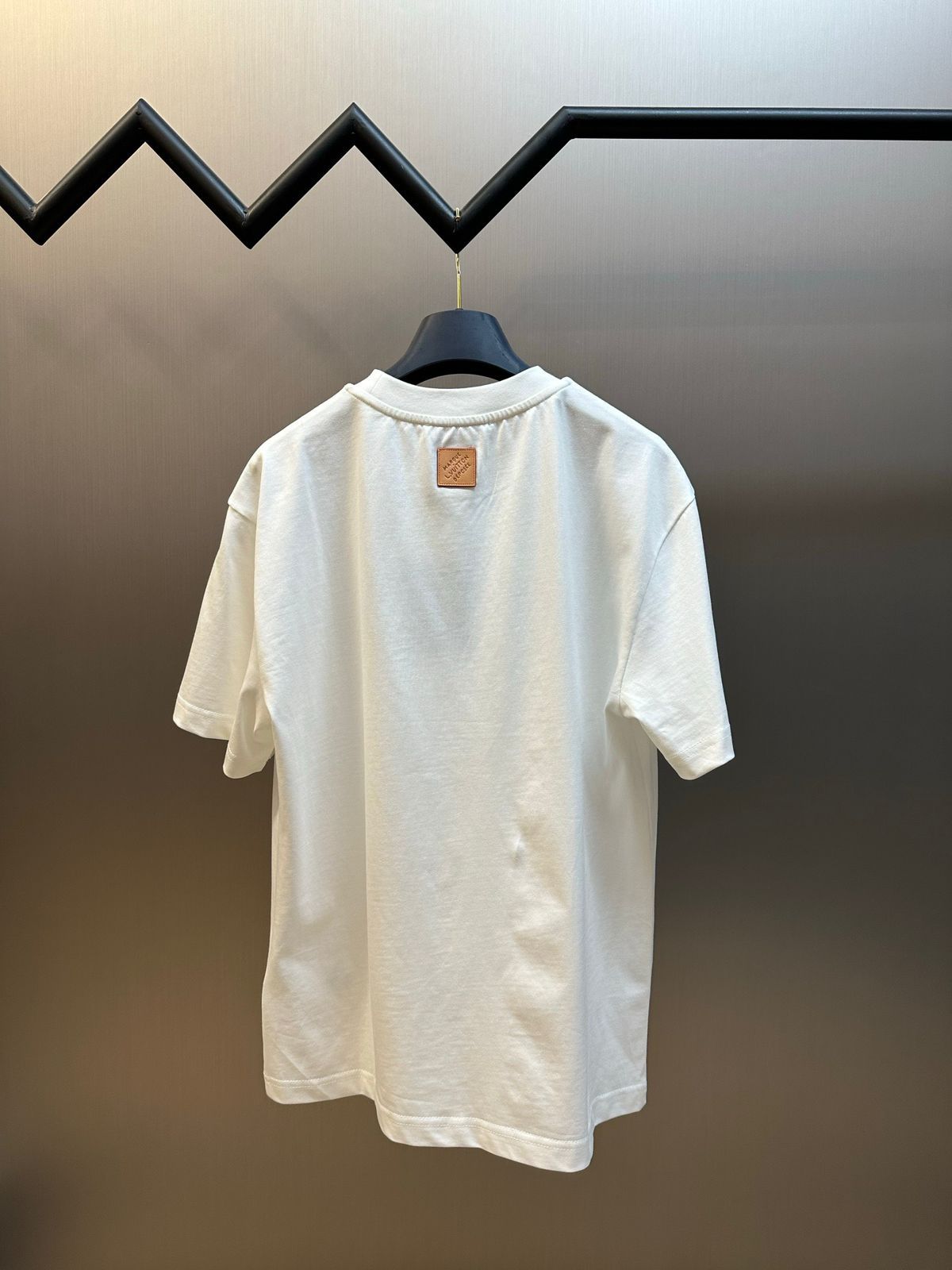 LV x The Darjeeling Limited Embroidered Short-Sleeved T-Shirt - Image 3