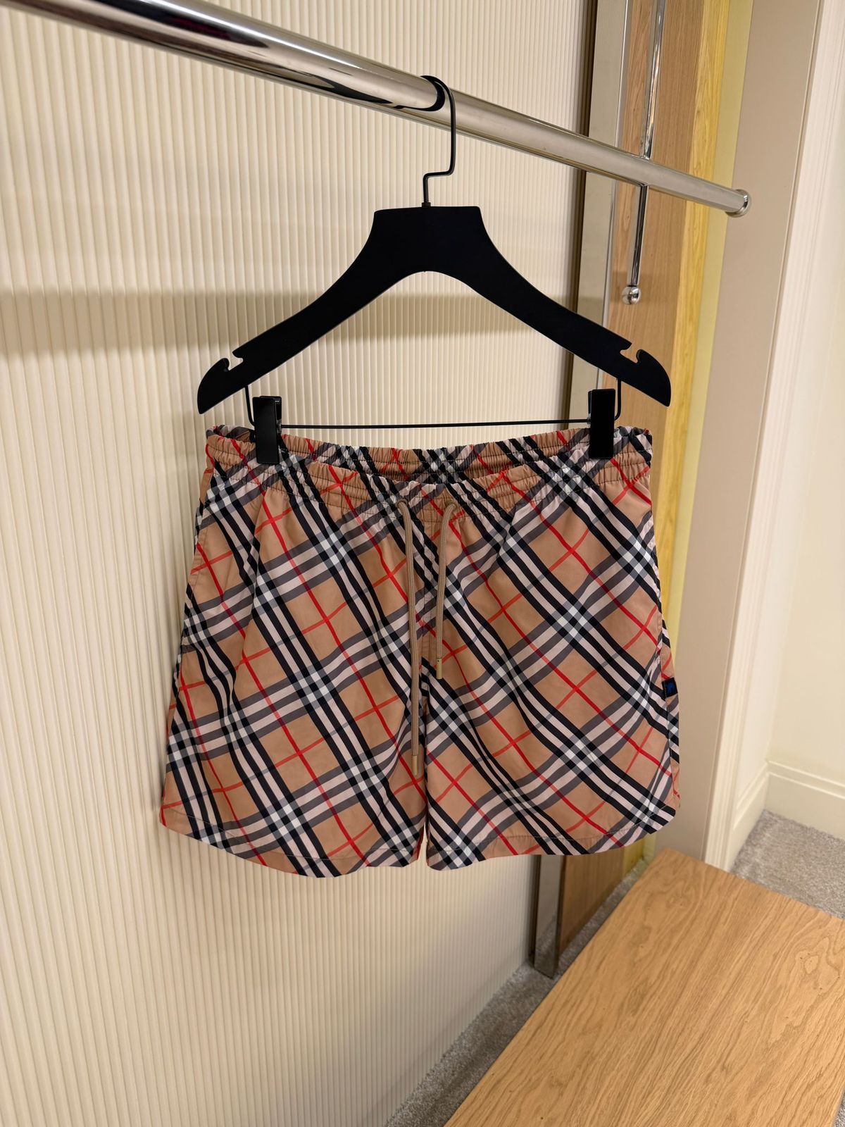 Burberry Neutral Logo Appliqué Vintage Shorts - Image 7