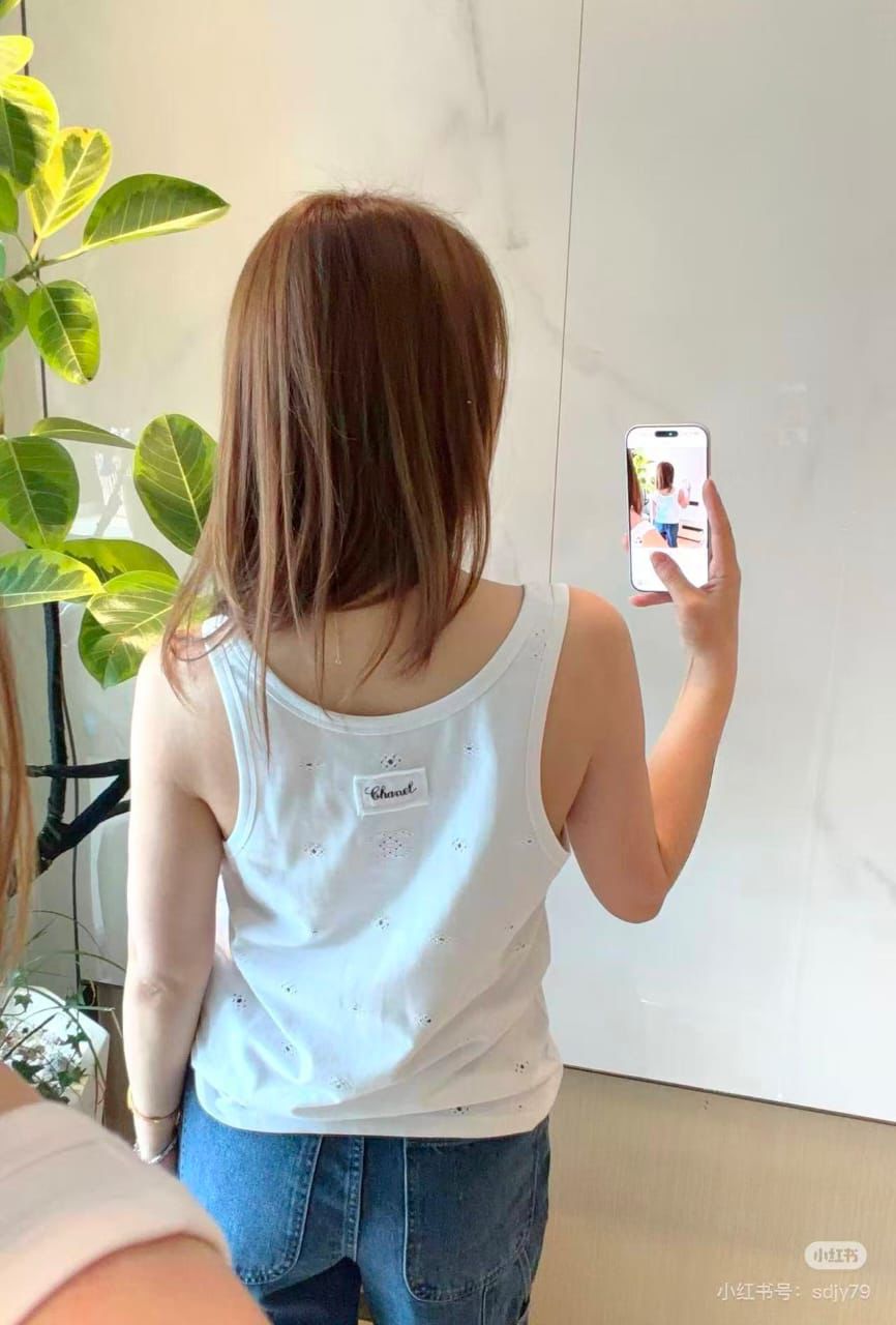 Chanel White Knit Tank Top - Image 3