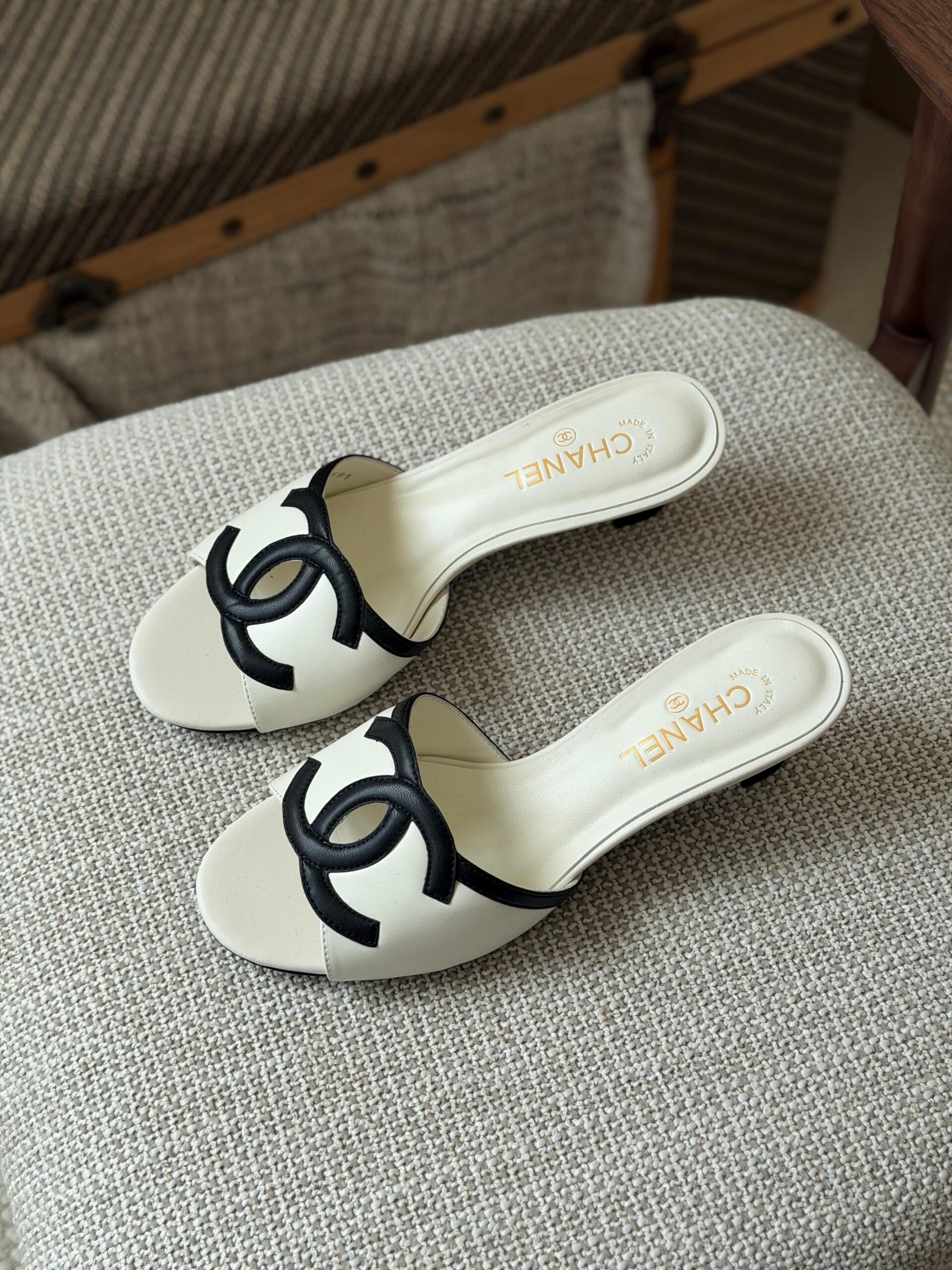 Chanel Lambskin Sandals - Image 23