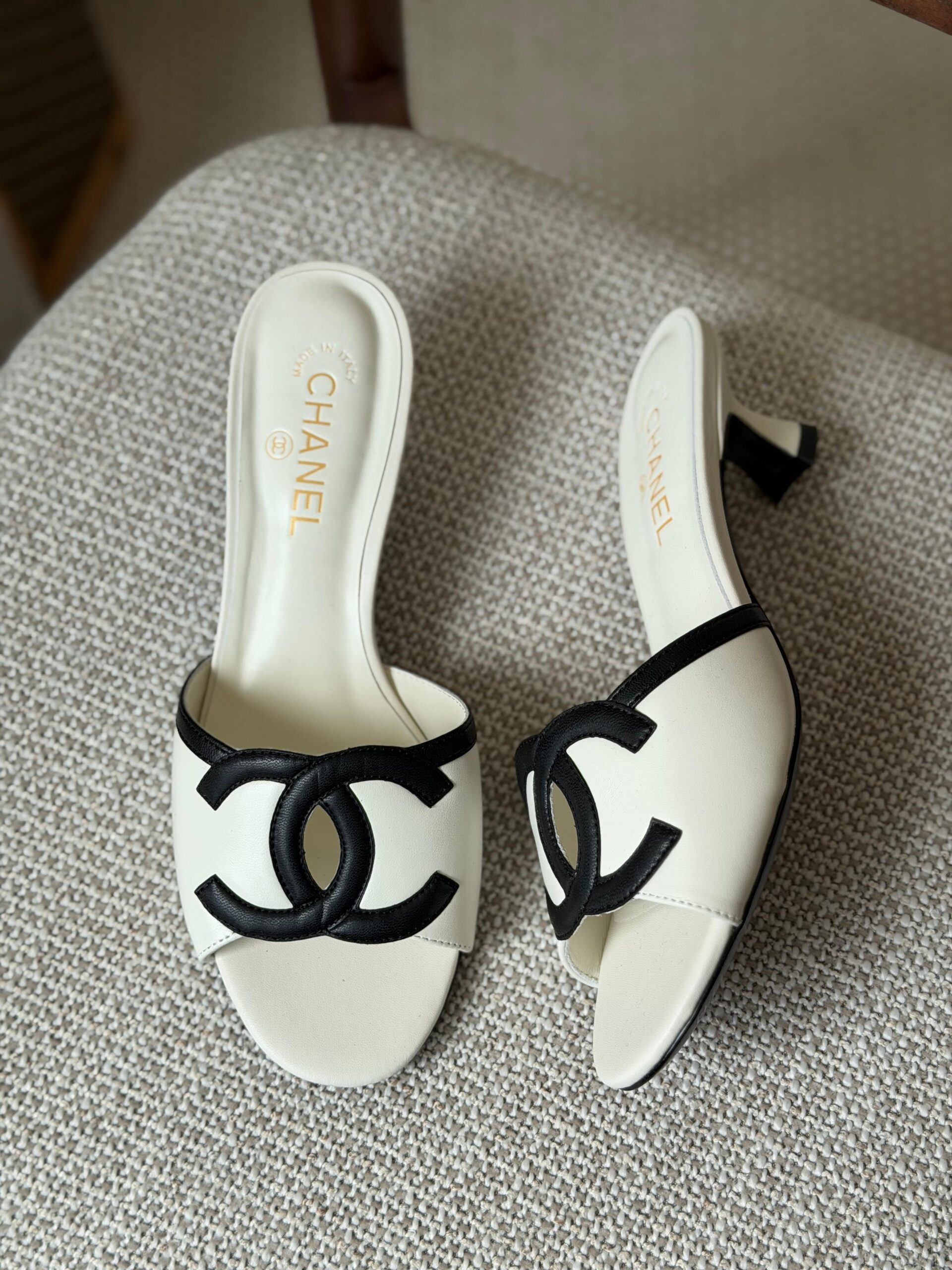Chanel Lambskin Sandals - Image 4