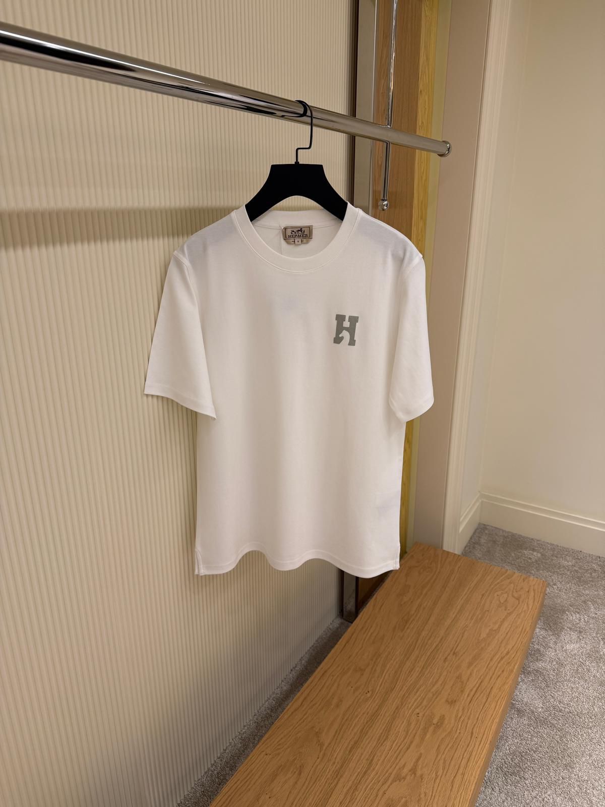 Hermes H'Cheval" T-shirt - Image 8