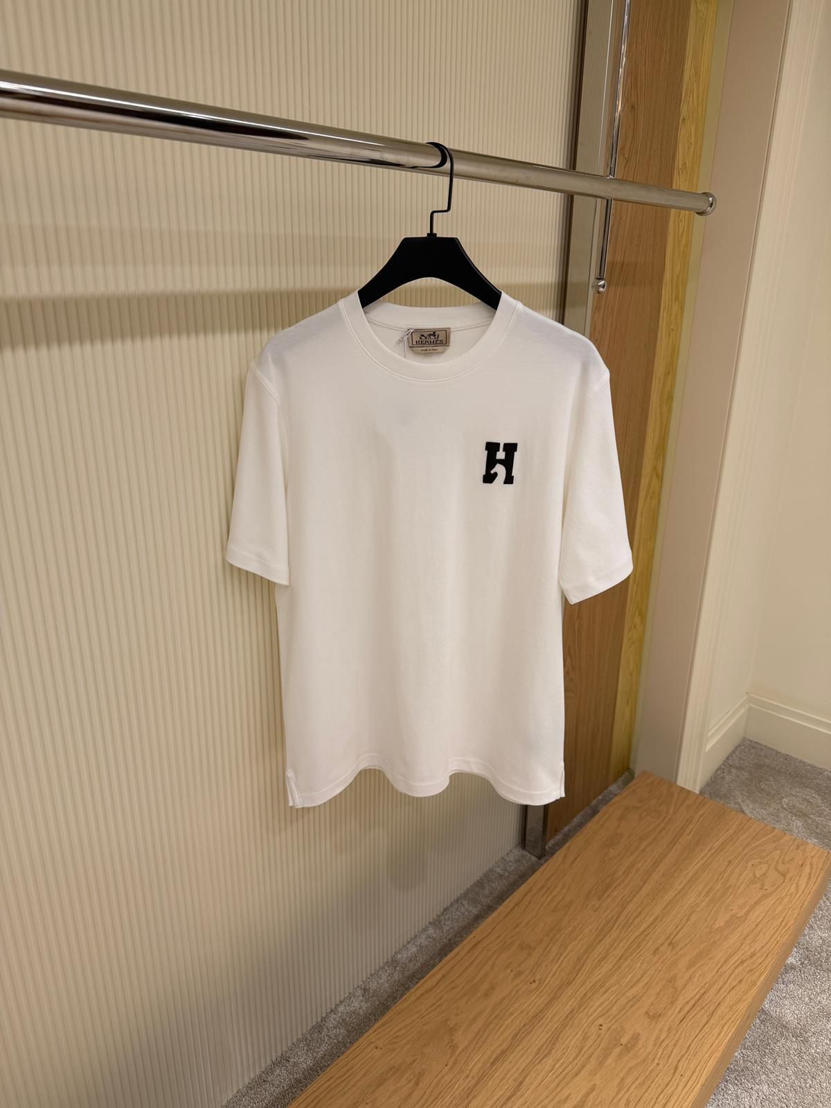Hermes H'Cheval" T-shirt - Image 6