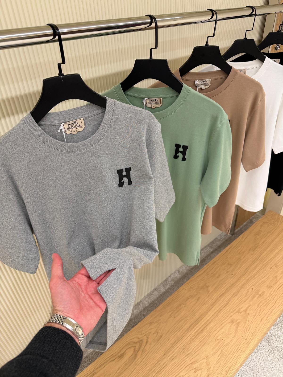 Hermes H'Cheval" T-shirt - Image 3