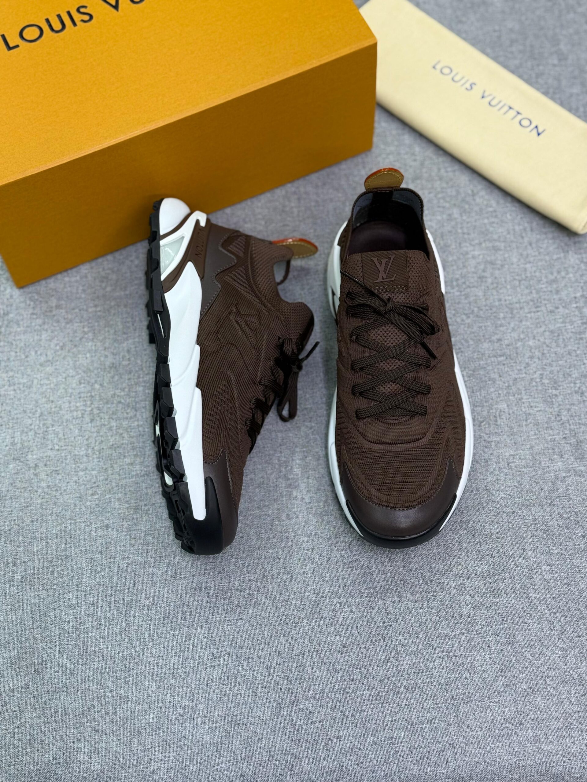 LV Runner Tatic Sneaker - Image 10