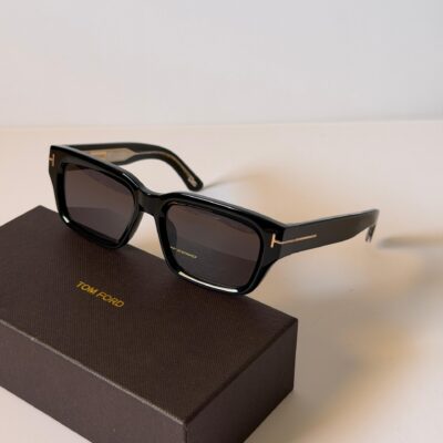 TOM FORD Icon Unisex Rectangle Sunglasses