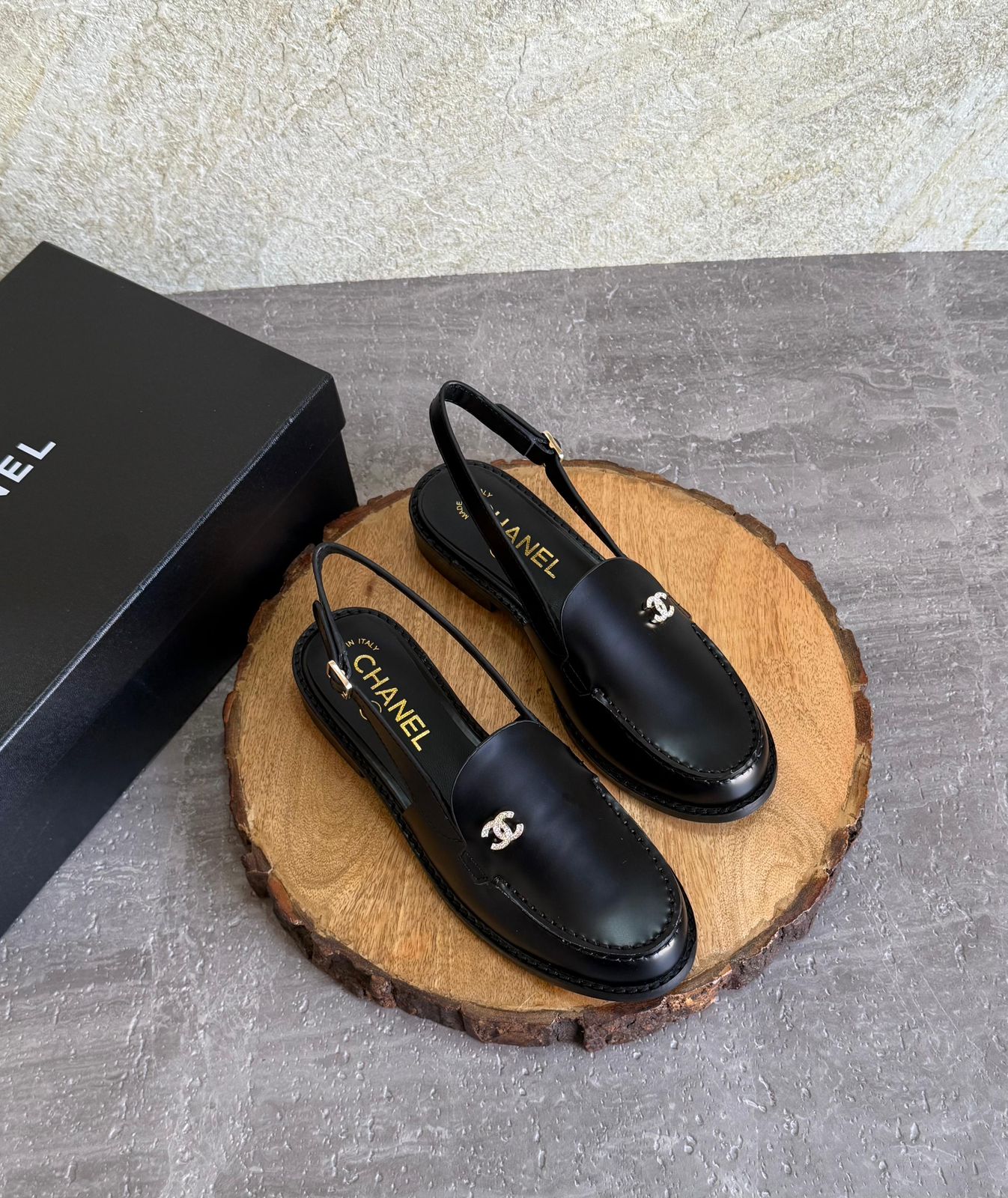 Chanel Chanel Slingbacks in Shiny Calfskin - Image 2
