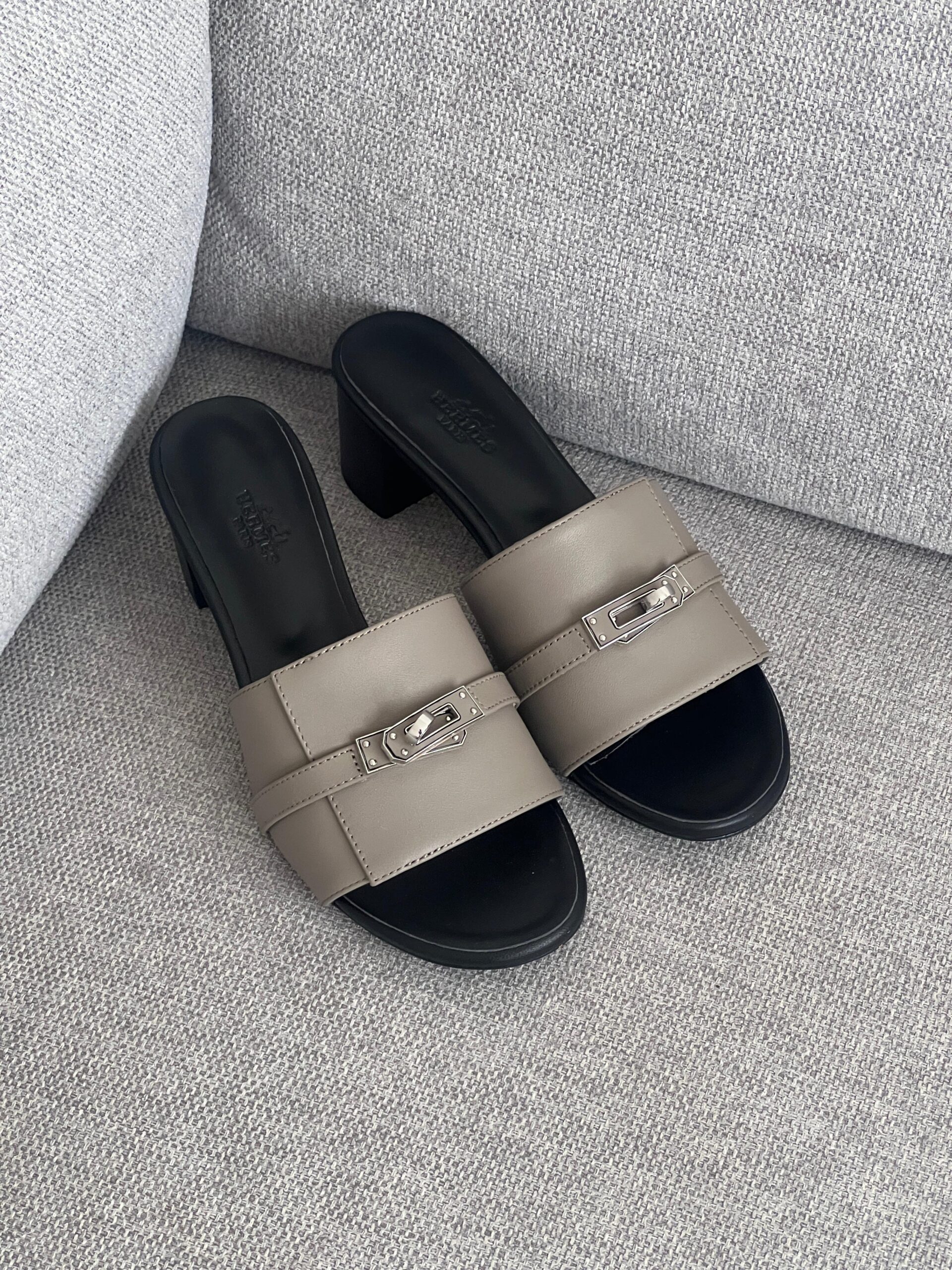 Hermes Giulia Sandals