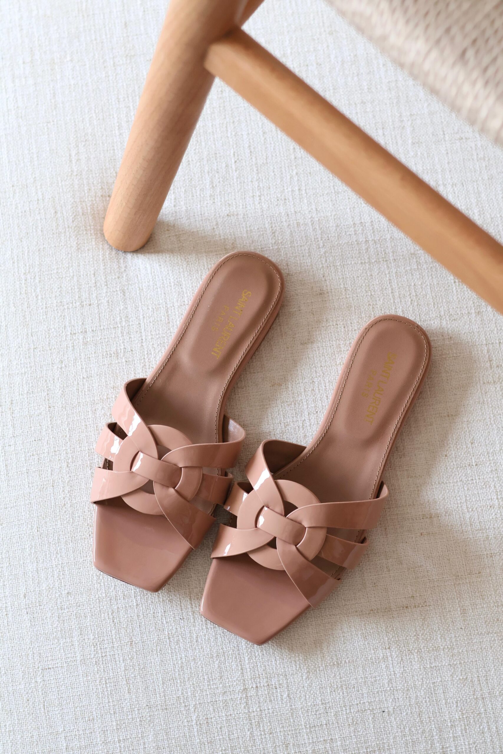 Saint Laurent Tribute Flat